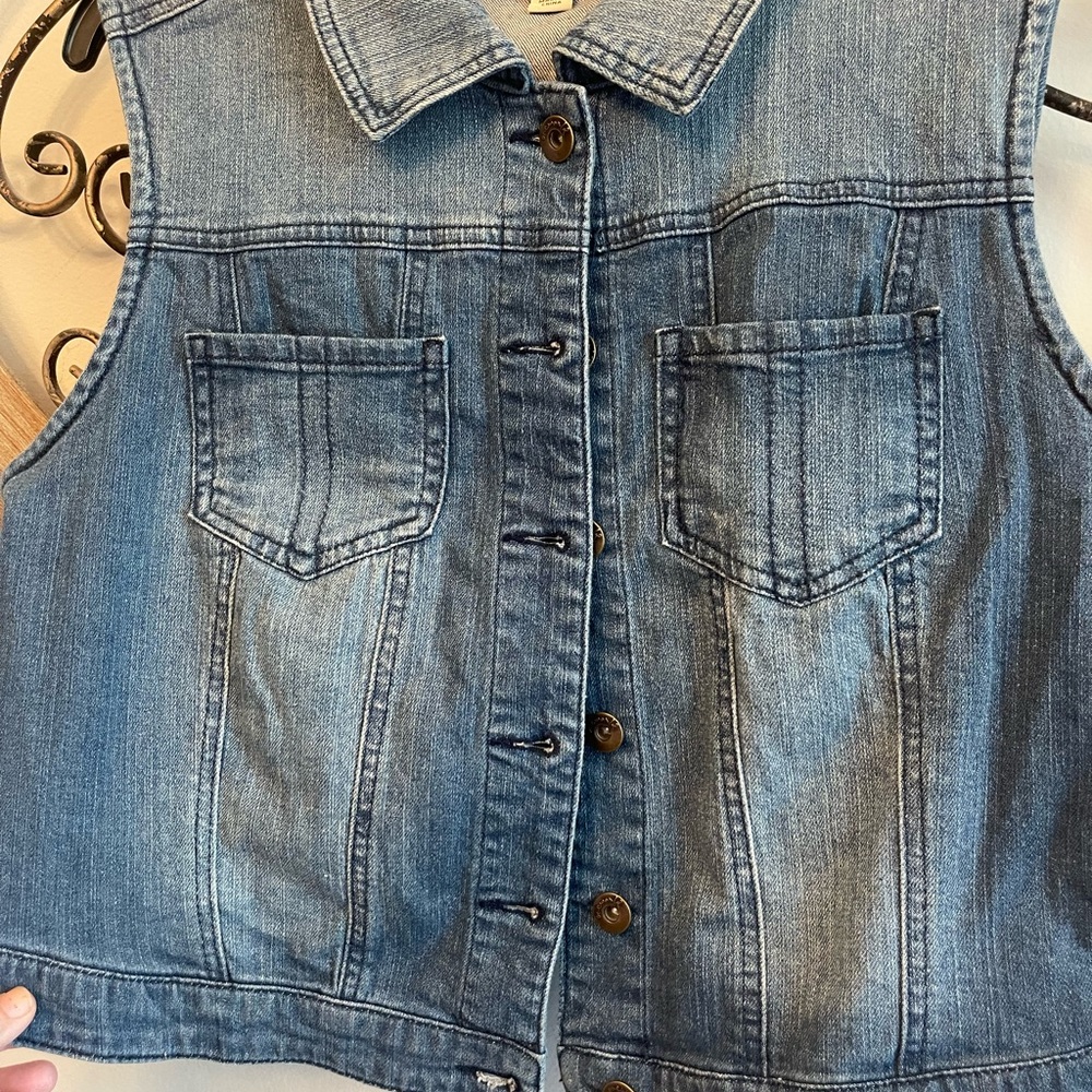 one world Jean Vest - Picture 3 of 4